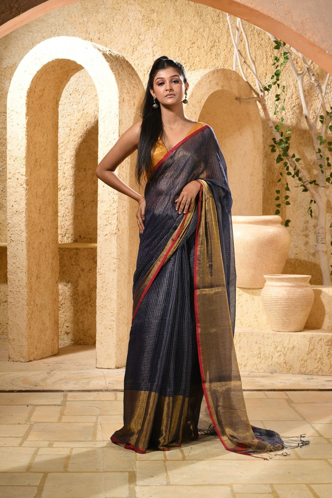 METALLICHANDLOOMSAREE-KARU13-DARKBLUEANDSILVERGOLDZARIBORDER (2)