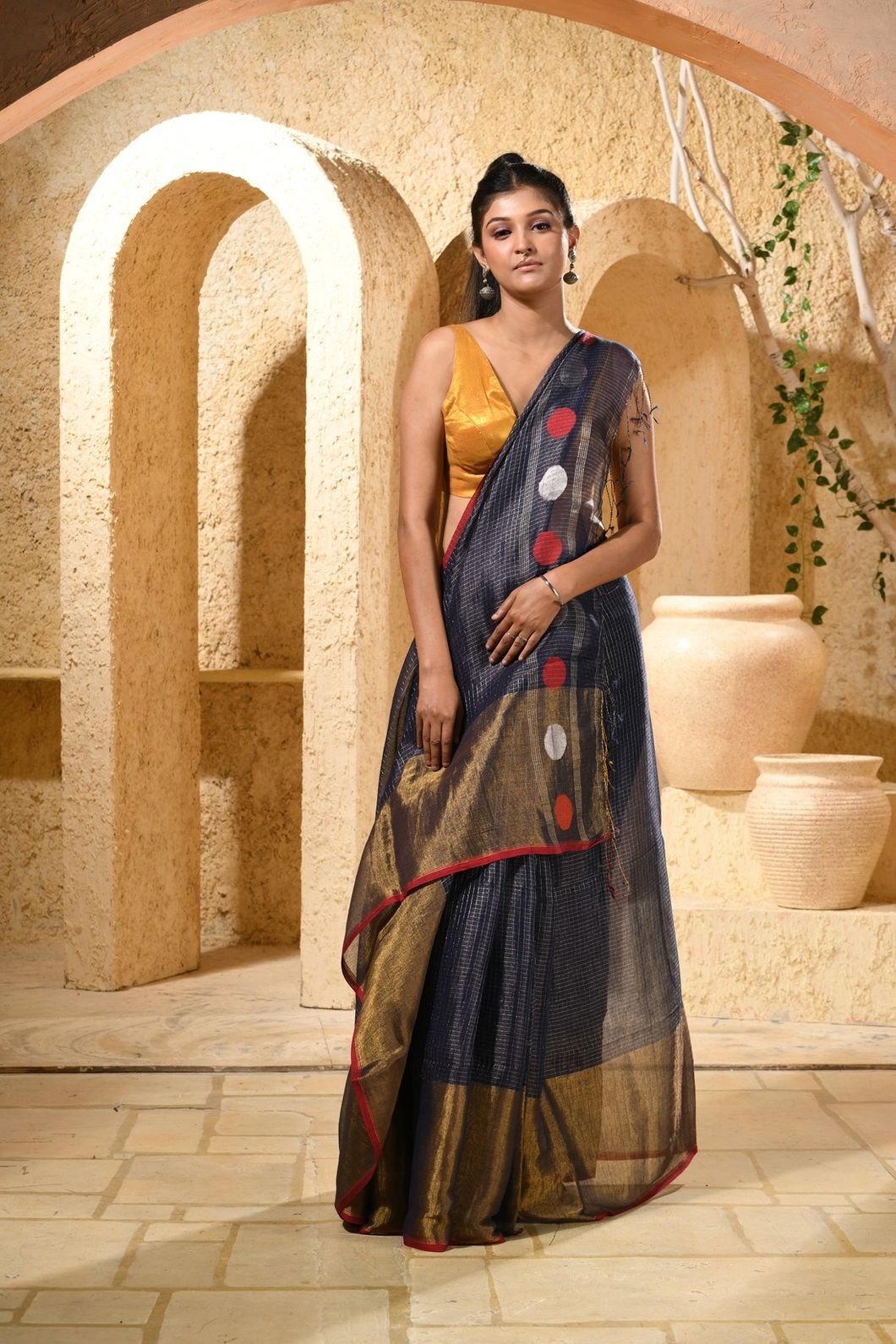 METALLICHANDLOOMSAREE-KARU13-DARKBLUEANDSILVERGOLDZARIBORDER (4)