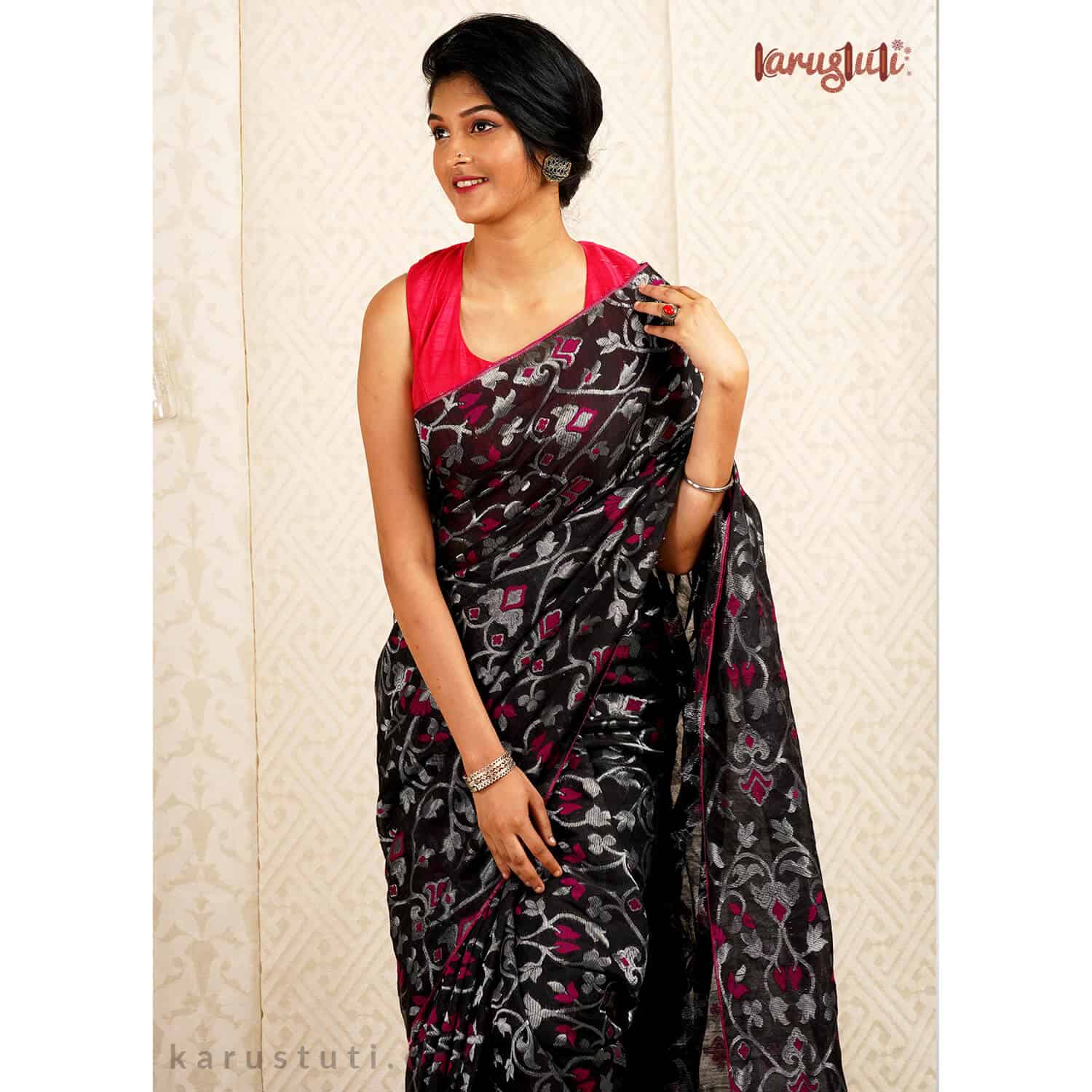 Luxurious Metallic linen Handloom Saree