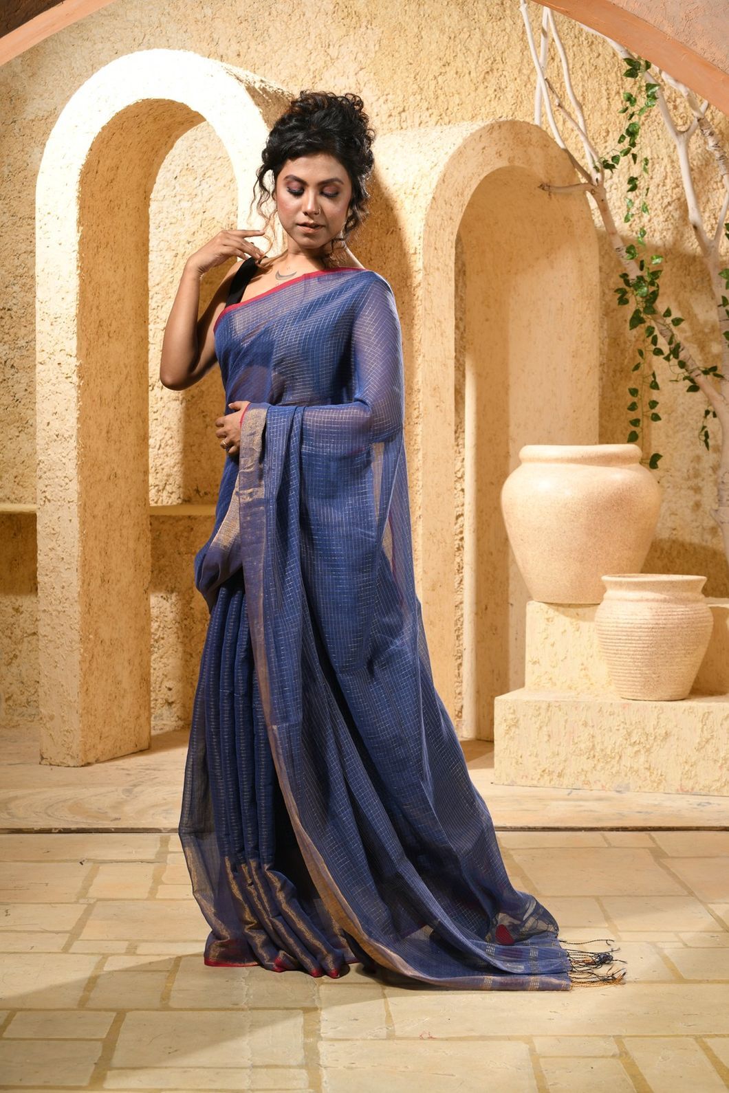 METALLICHANDLOOMSAREE-KARU-12-BLUEANDSILVERGOLDZARIBORDER- (3)